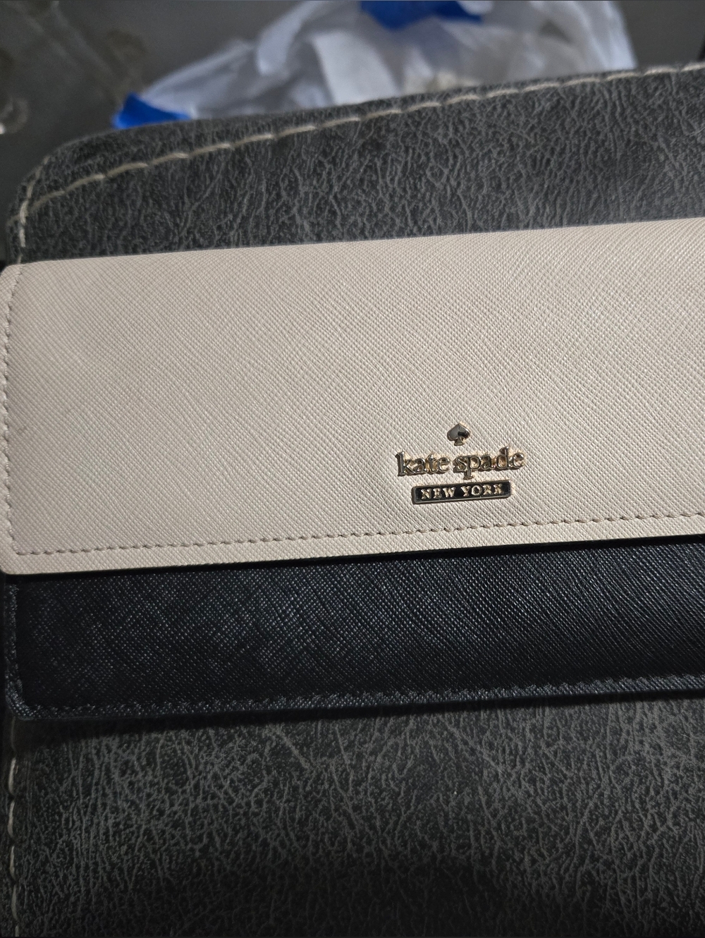 Kate Spade Two-Tone Leather Card Wallet in Cream and Black